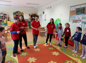 Projekt edukacyjny - Pomagamy bo kochamy