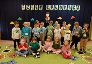 "Biedronki" pozują do wspólnego zdjęcia